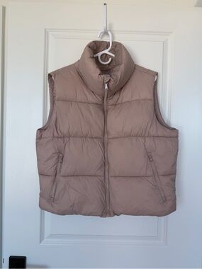 Old Navy Vest Bundle: 3 Puffer Vests Blush Pink, Blush Pink Tall and Olive Green
